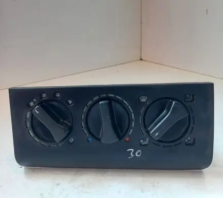Volkswagen PASSAT B3 Climate control unit 357819045A 357820045