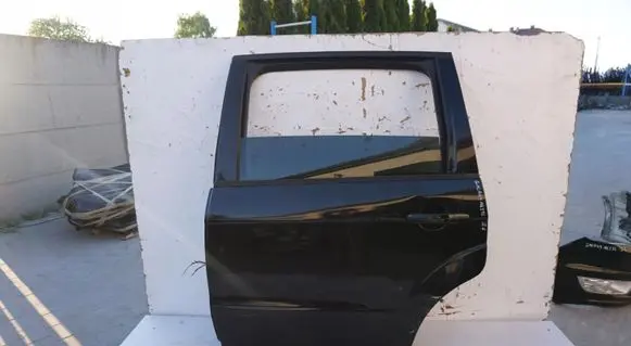 Ford Galaxy Rear door