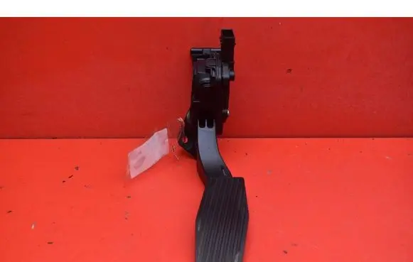 Opel Astra J Accelerator throttle pedal 13252702