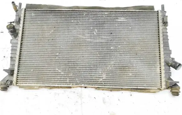 Ford Focus Coolant radiator 3m5h8005rk