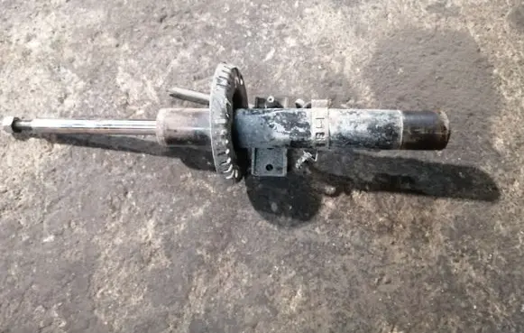 Front shock absorber/damper