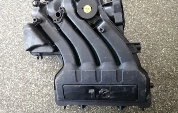 Volkswagen Golf V Intake manifold 06A133203CT 06A133203