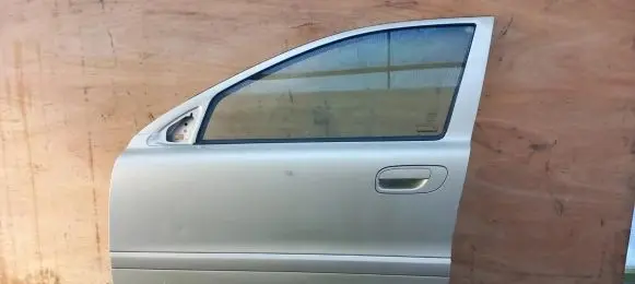 Volvo S80 Front door