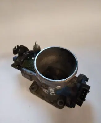 Hyundai Coupe Throttle valve 21179826