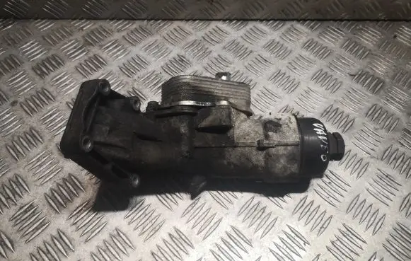 Mercedes-Benz Vaneo W414 Oil filter mounting bracket 6681800210 A6681800210