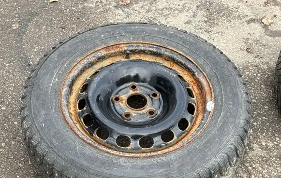 Volkswagen Caddy R15 spare wheel 