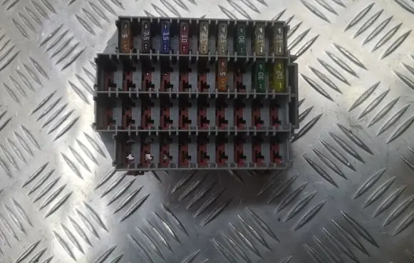 Volvo S60 Fuse module 9162439