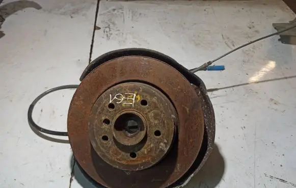 BMW 5 E60 E61 Rear wheel hub
