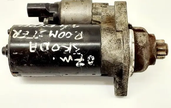 Skoda Roomster (5J) Starter motor 02T911024