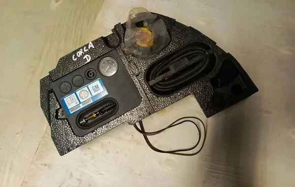 Opel Corsa D Tire air pump compressor 
