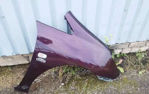 Toyota Corolla Verso E121 Fender