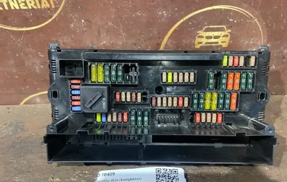 BMW 5 F10 F11 Fuse box set 1670487