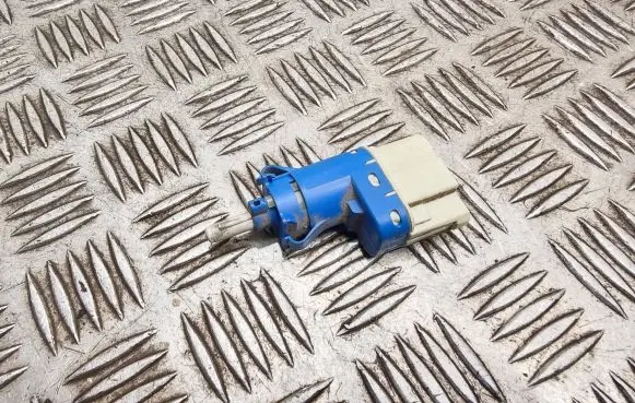 Clutch pedal sensor