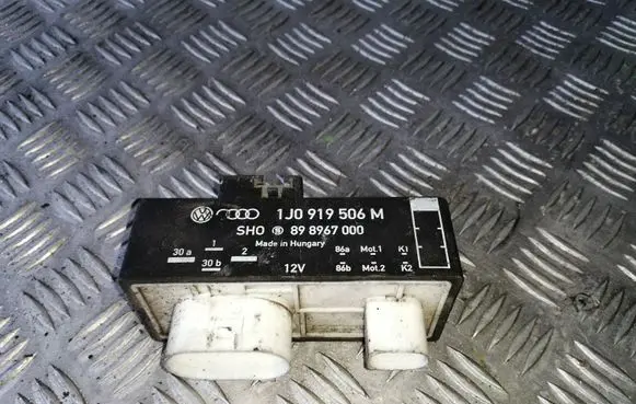 Volkswagen Polo IV 9N3 Coolant fan relay 1J0919506M
