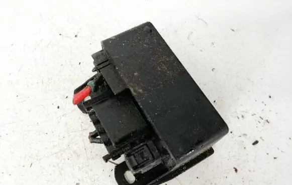 Glow plug pre-heat relay