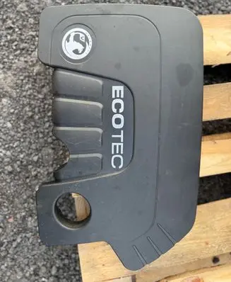 Opel Astra J Engine cover (trim) 55587230