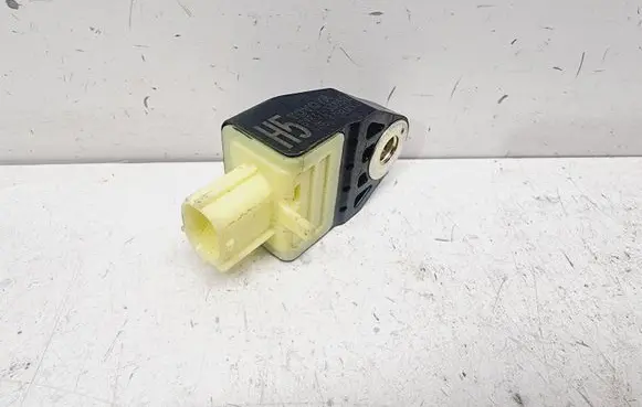 Toyota RAV 4 (XA40) Airbag deployment crash/impact sensor 8983133050