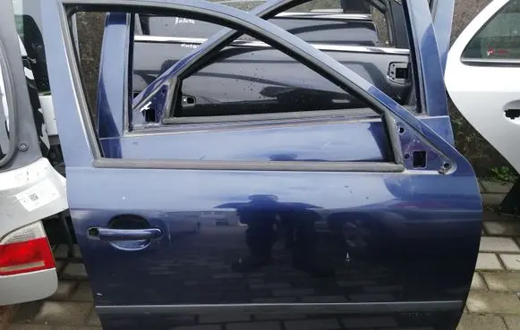 Skoda Octavia Mk1 (1U) Front door