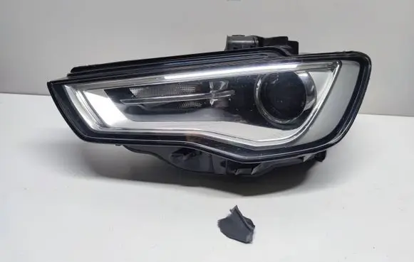 Audi A3 S3 8V Headlight/headlamp 8V0941005