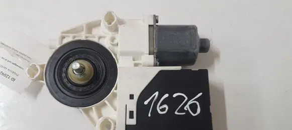 Volkswagen Golf VI Front door window regulator motor 1K5837402AS 973567505 3C0959702C