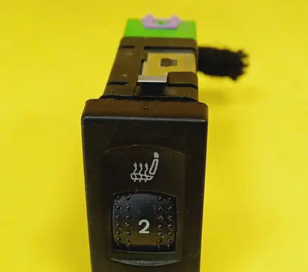 Volkswagen PASSAT B5 Seat heating switch 3B0963563C