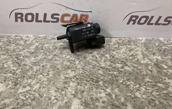 Volvo S60 Turbo solenoid valve 30611668 72224010