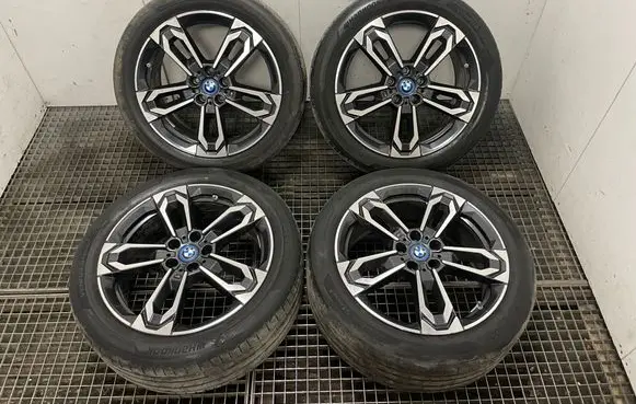 BMW iX2 (U10) R19 alloy rim 6898051