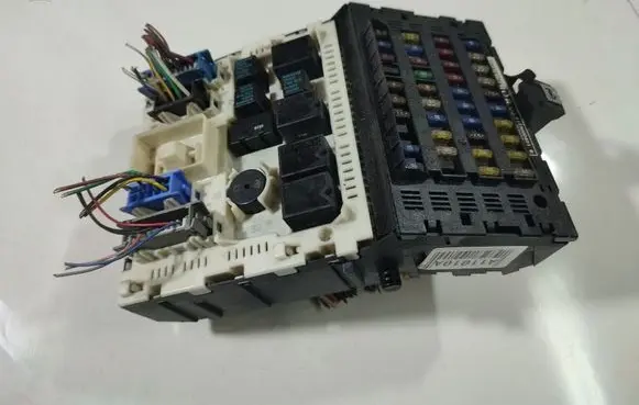 Renault Scenic I Fuse box set 7703297784J
