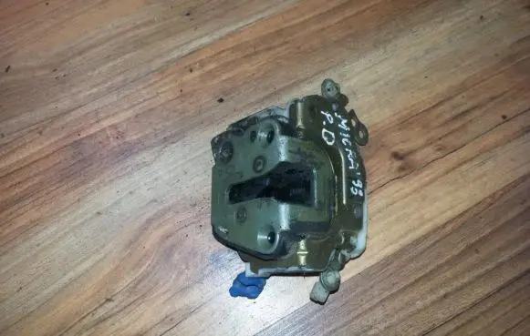 Nissan Micra Front door lock