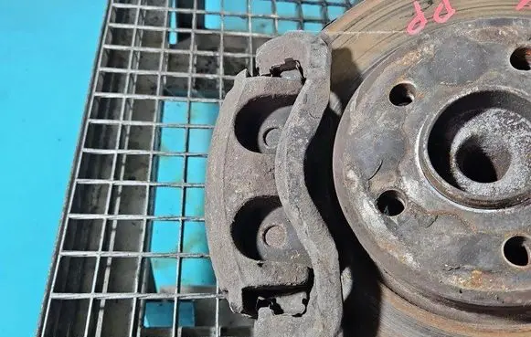Mercedes-Benz Vito Viano W447 Front brake caliper IMPRK1481853