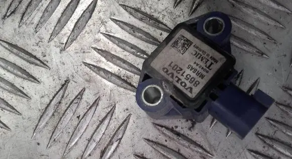 Volvo V50 Airbag deployment crash/impact sensor 8651201
