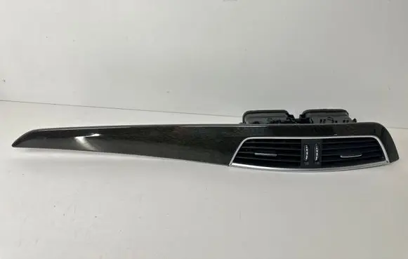 Mercedes-Benz C W204 Dash center air vent grill 186211