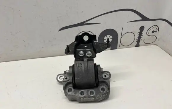 Toyota RAV 4 (XA50) Gearbox mount 