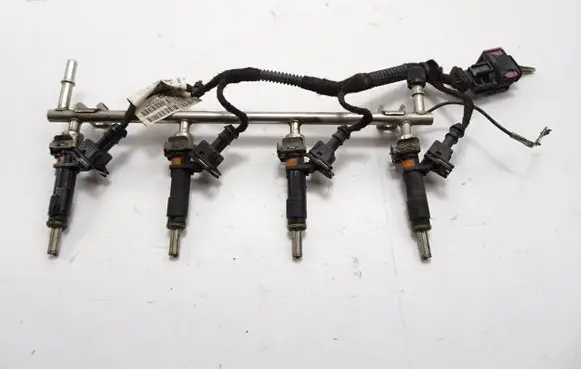 Opel Zafira C Fuel injector 55353806 C027C01171