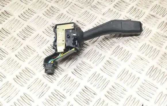 Volkswagen Jetta V Indicator stalk 1K0953513A ANH80H002B 91C0055D