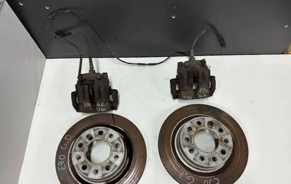 BMW 3 E90 E91 Brake discs and calipers set 