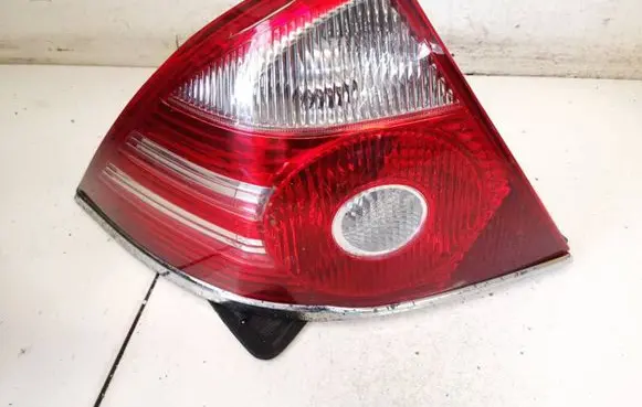 Ford Mondeo Mk III Rear/tail lights 11b456 11-b456