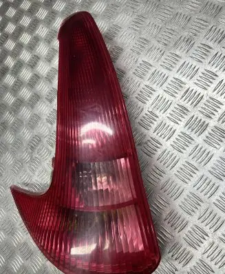 Peugeot 206 Rear/tail lights PPTD20