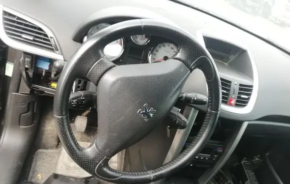Peugeot 207 Dashboard