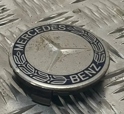 Mercedes-Benz E W212 Original wheel cap A17714000025