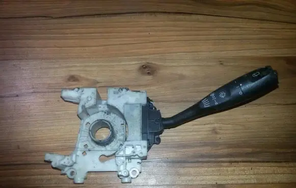 Mitsubishi Space Star Wiper control stalk mr368929