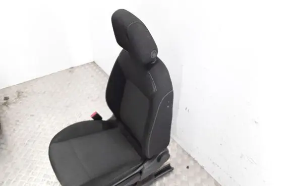 Opel Insignia B Front driver seat 84178600 39141088