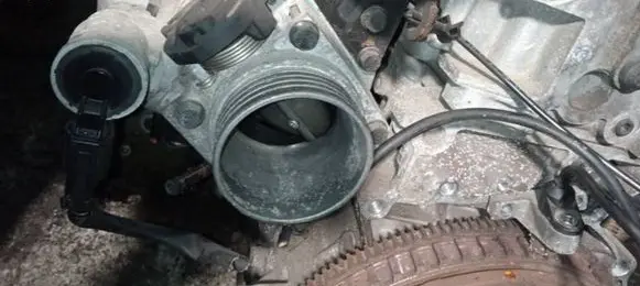 Volvo S40, V40 Throttle valve AJ0010421B2