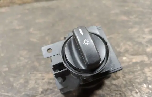 Mercedes-Benz A W169 Light switch 1695451004