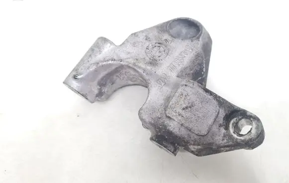 BMW 7 E65 E66 Power steering pump mounting bracket 32427788596 7788596