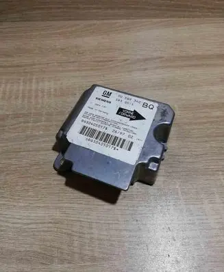 Opel Vectra B Airbag control unit/module 90569340