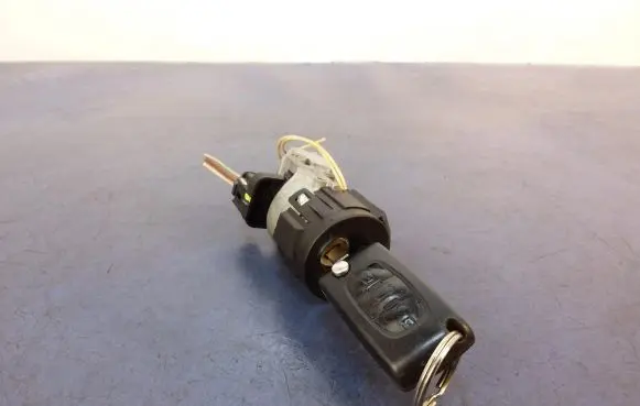 Peugeot 407 Ignition lock 9648445180