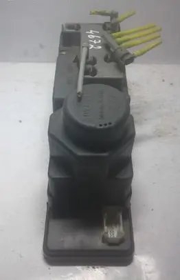 Mercedes-Benz E W210 Central locking vacuum pump 2088000748