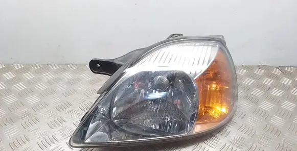 KIA Rio Headlight/headlamp 92102FD0