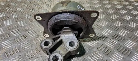 Opel Signum Engine mount bracket V04643